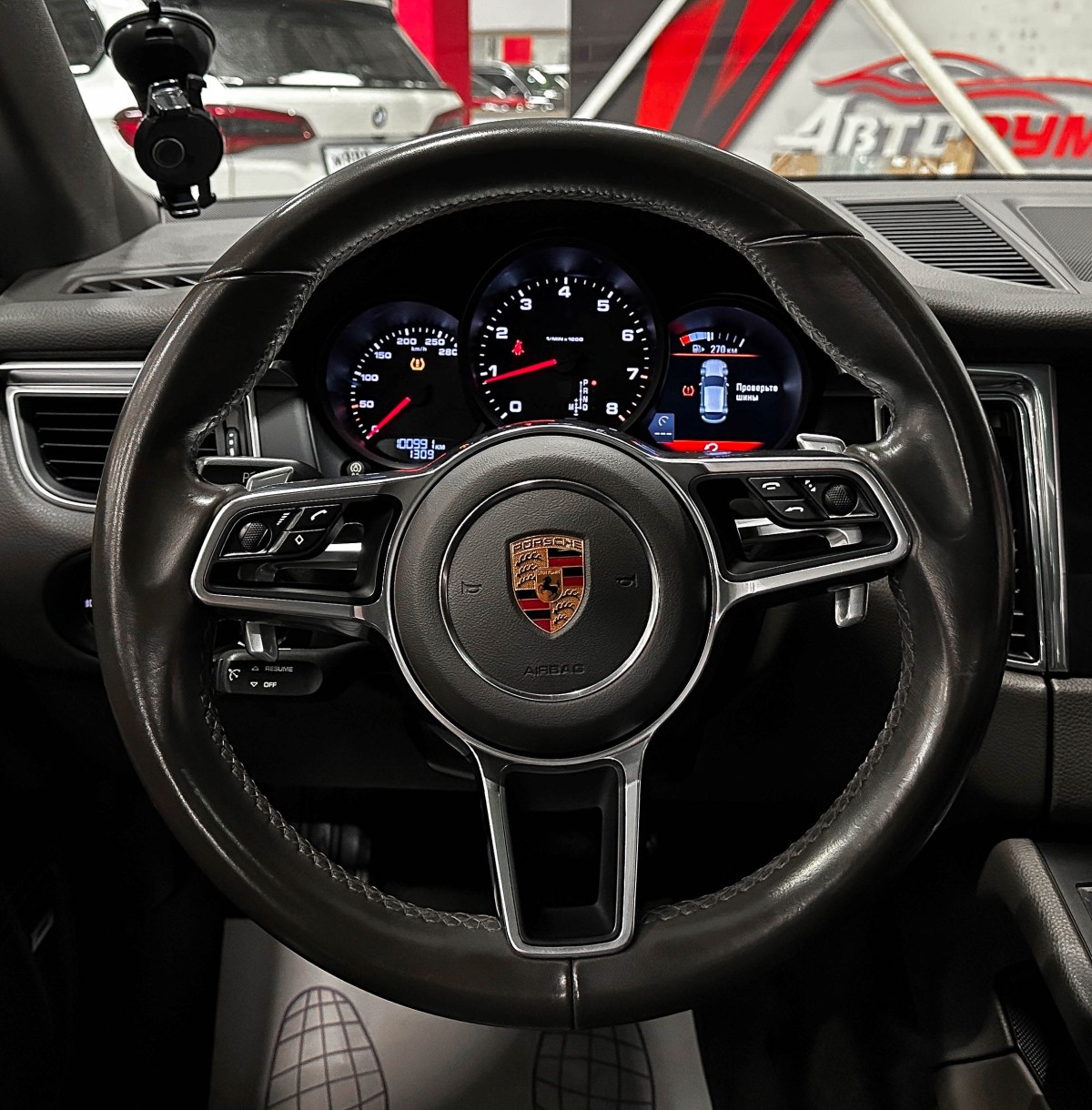 Porsche Macan - фото 32