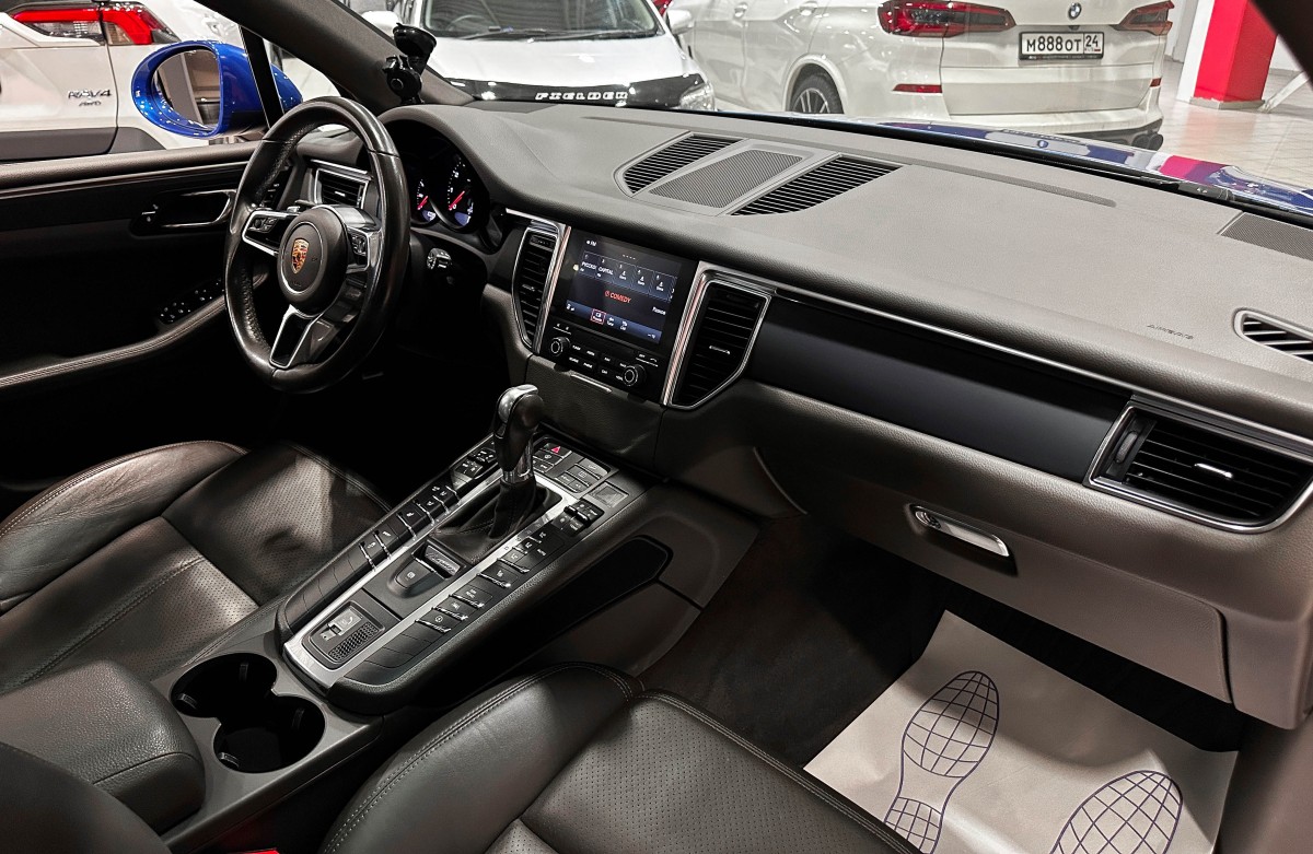 Porsche Macan - фото 17