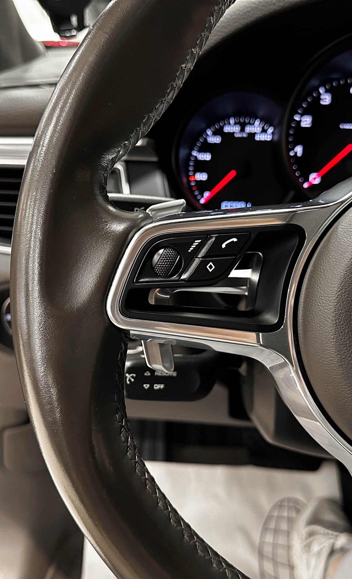 Porsche Macan - фото 24