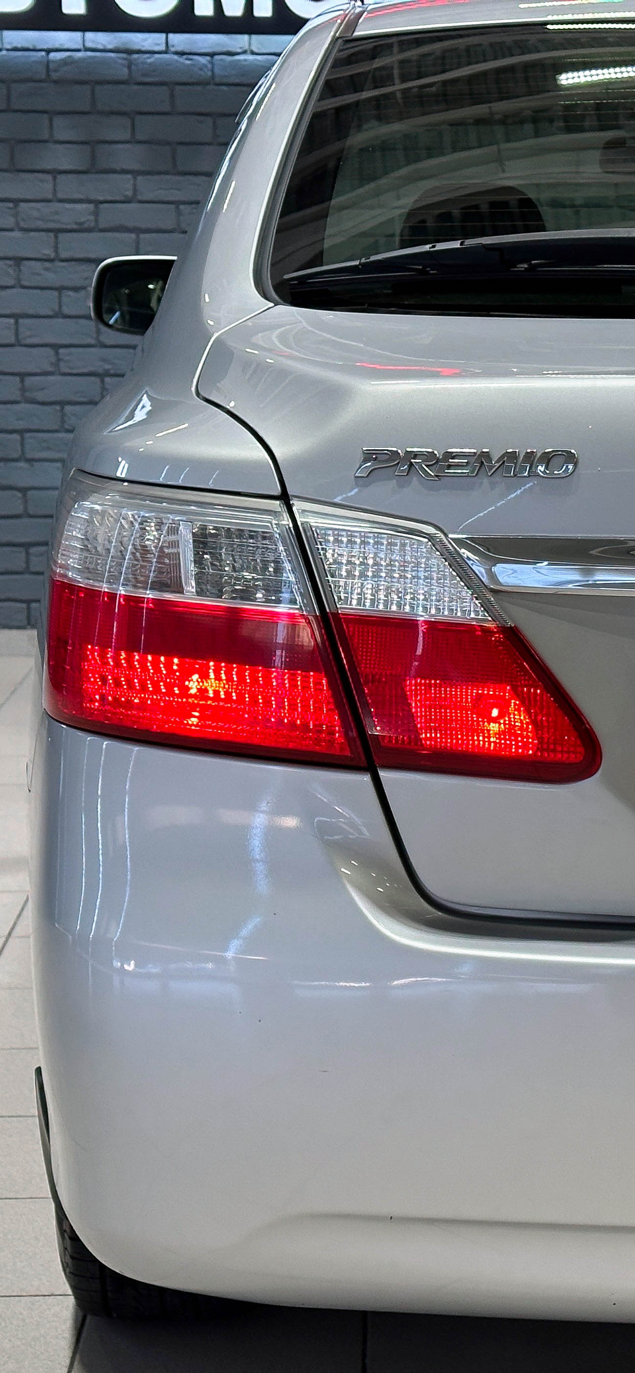 Toyota Premio - фото 8