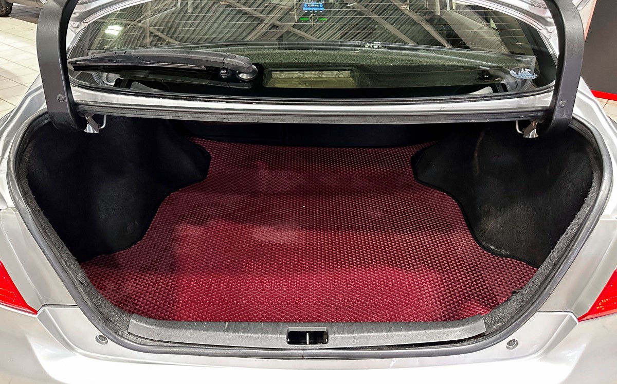 Toyota Premio - фото 13