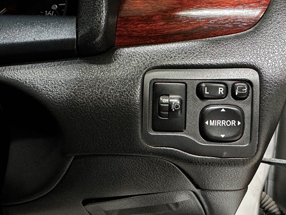 Toyota Premio - фото 18