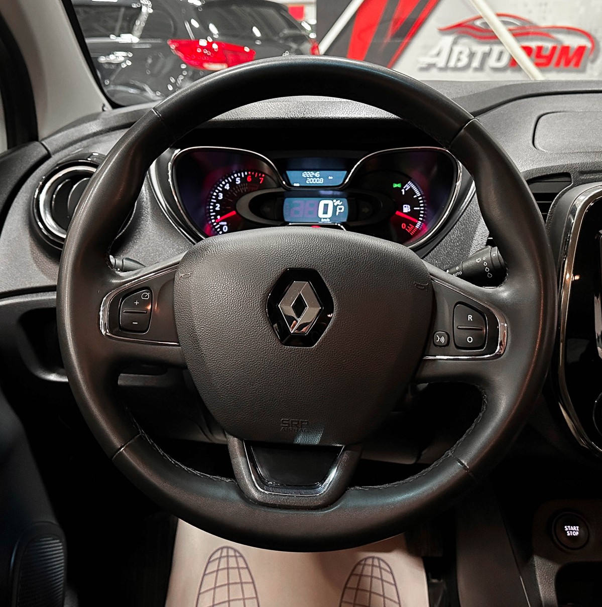 Renault Kaptur - фото 27