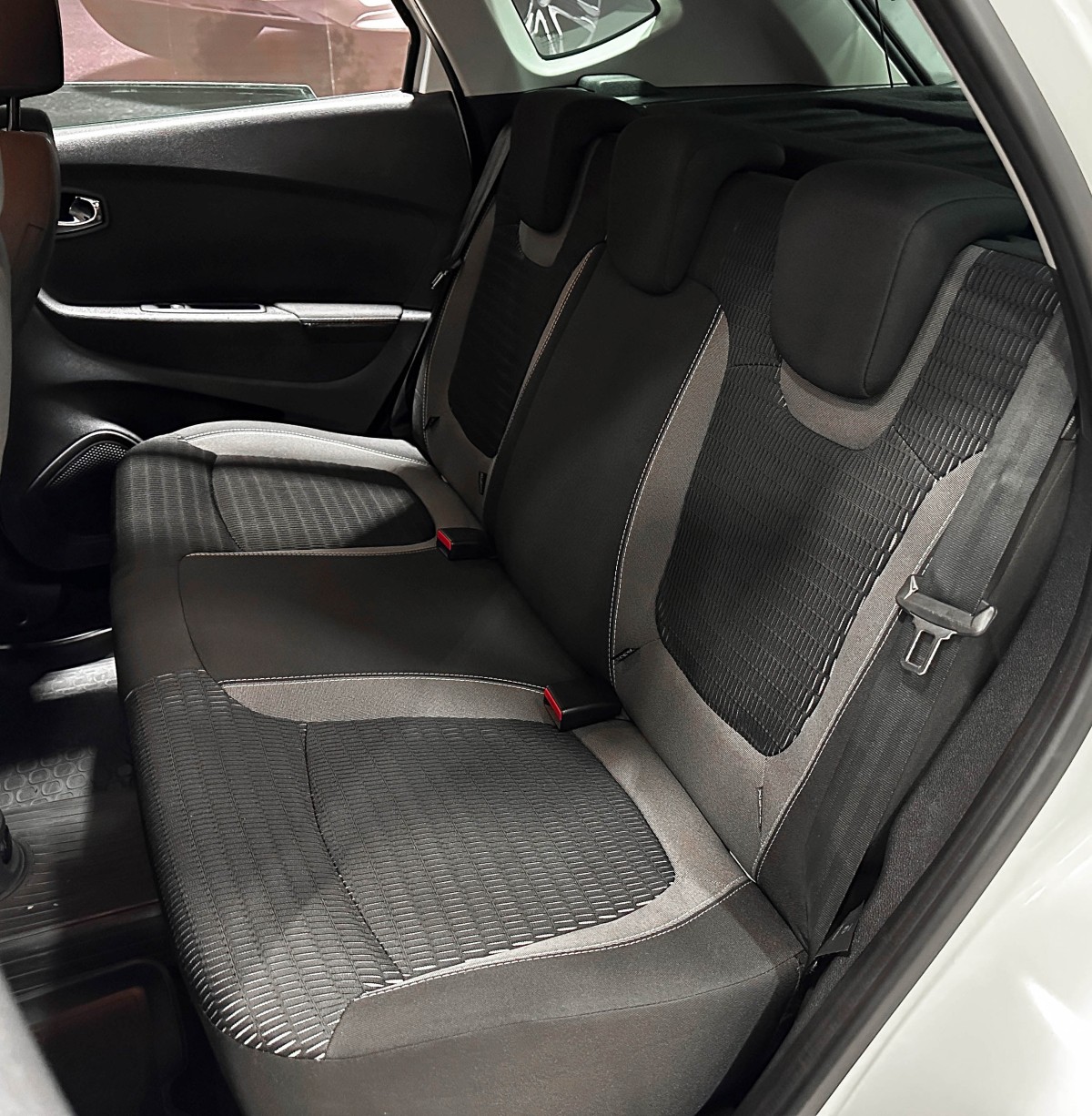 Renault Kaptur - фото 12