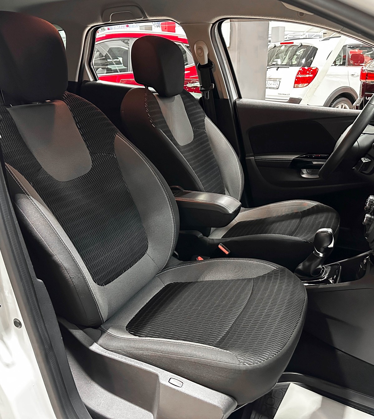 Renault Kaptur - фото 15