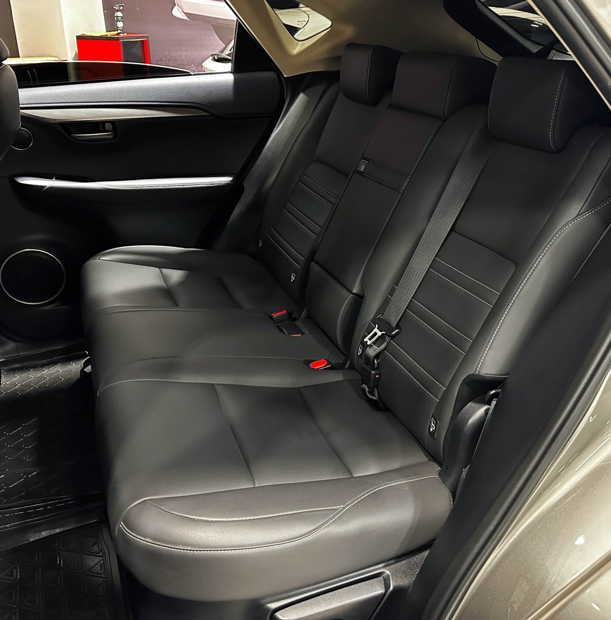 Lexus NX200 - фото 14