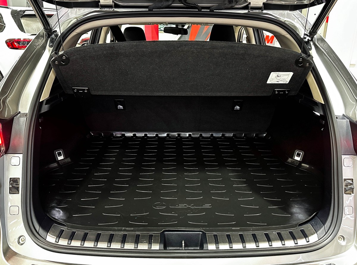 Lexus NX200 - фото 15