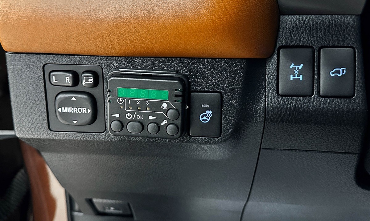 Toyota RAV4 - фото 19