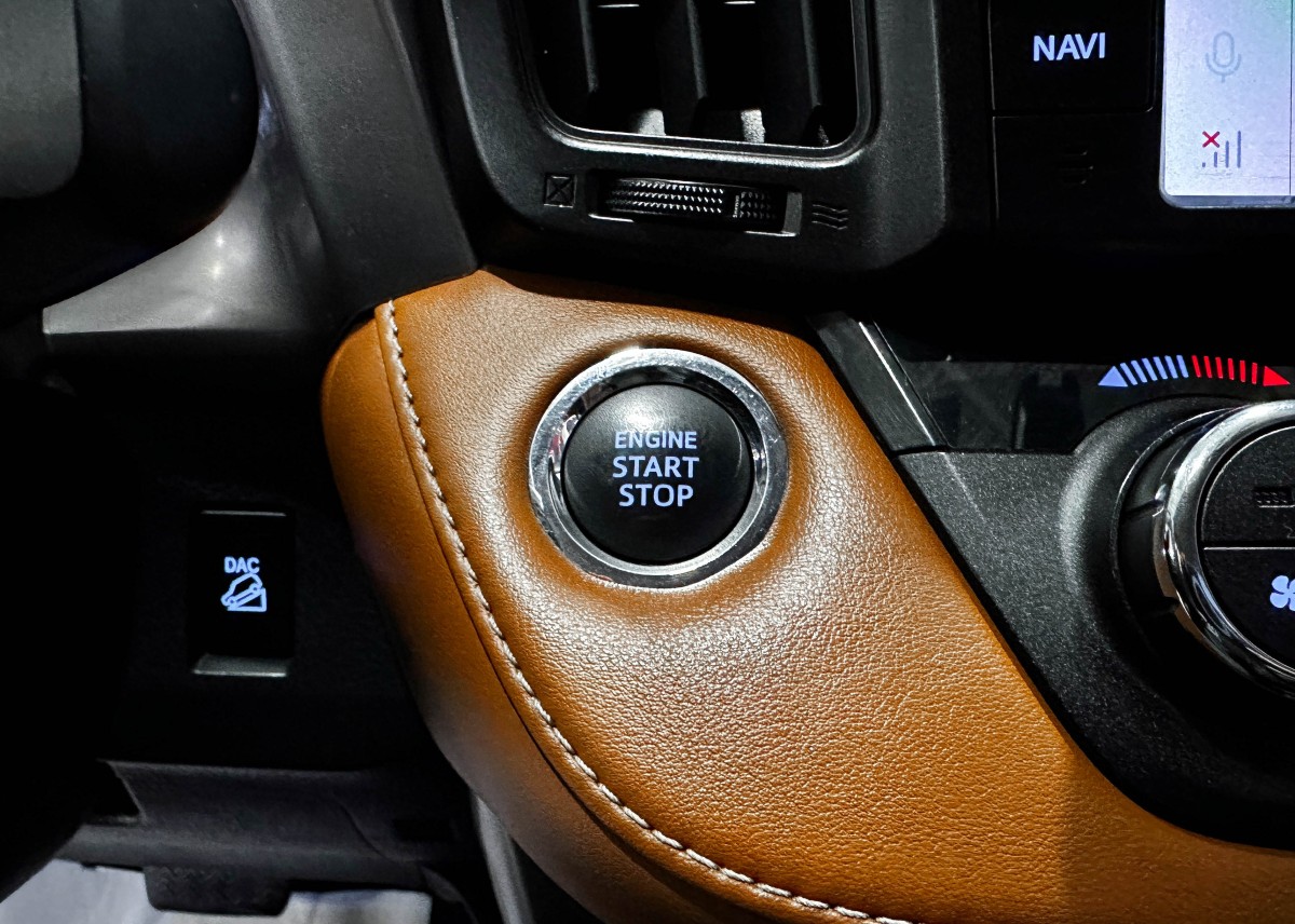 Toyota RAV4 - фото 24