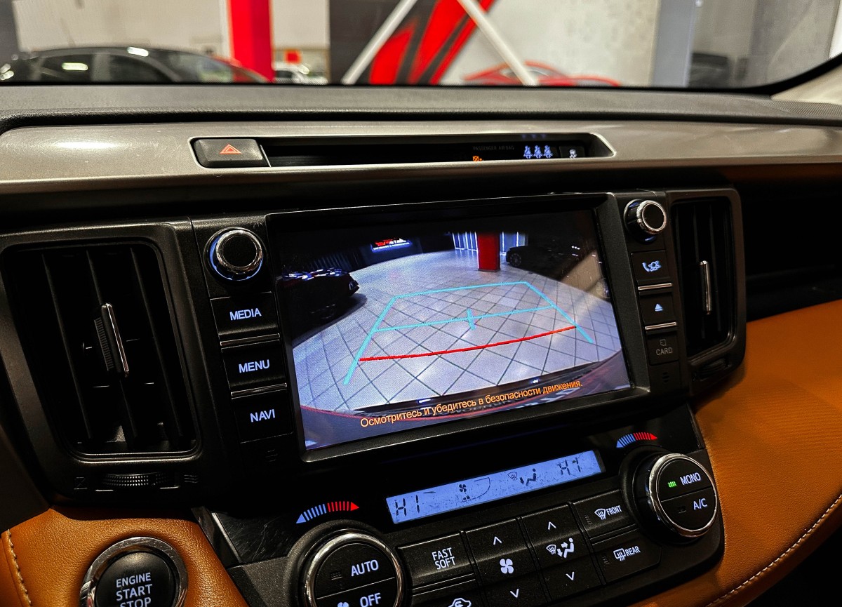 Toyota RAV4 - фото 26