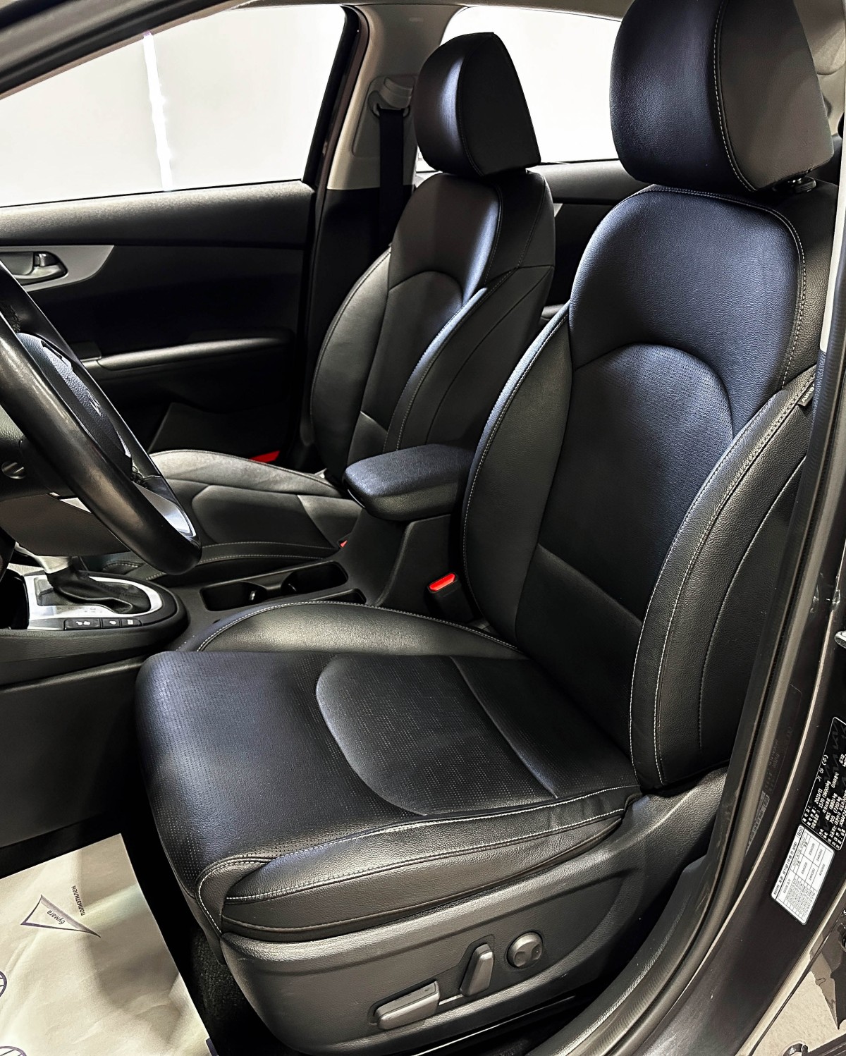 Kia K3 - фото 12