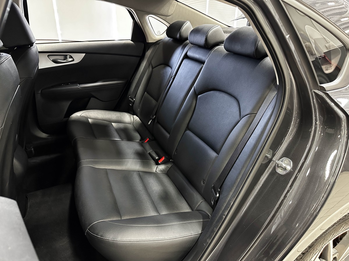 Kia K3 - фото 13