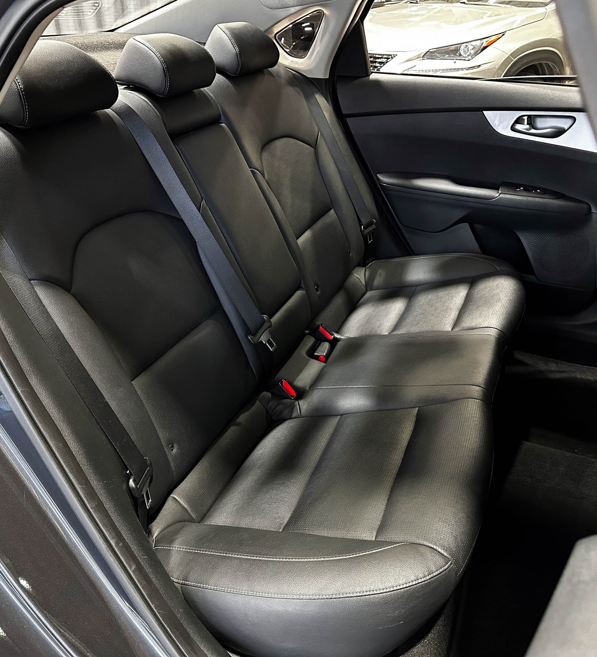 Kia K3 - фото 16