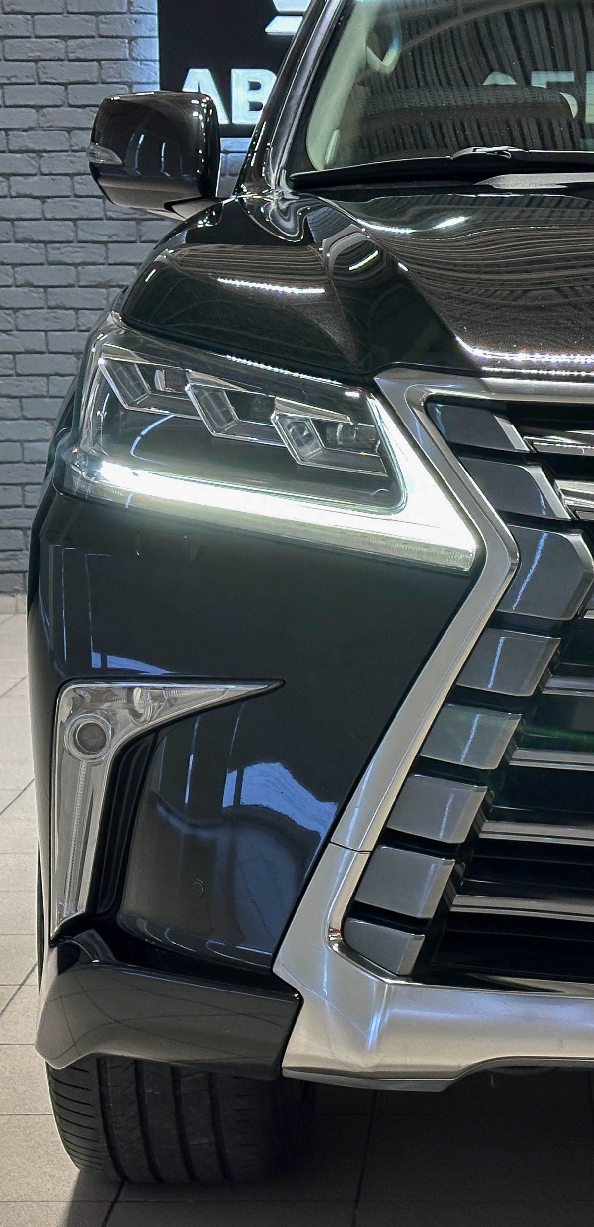 Lexus LX 570 - фото 9