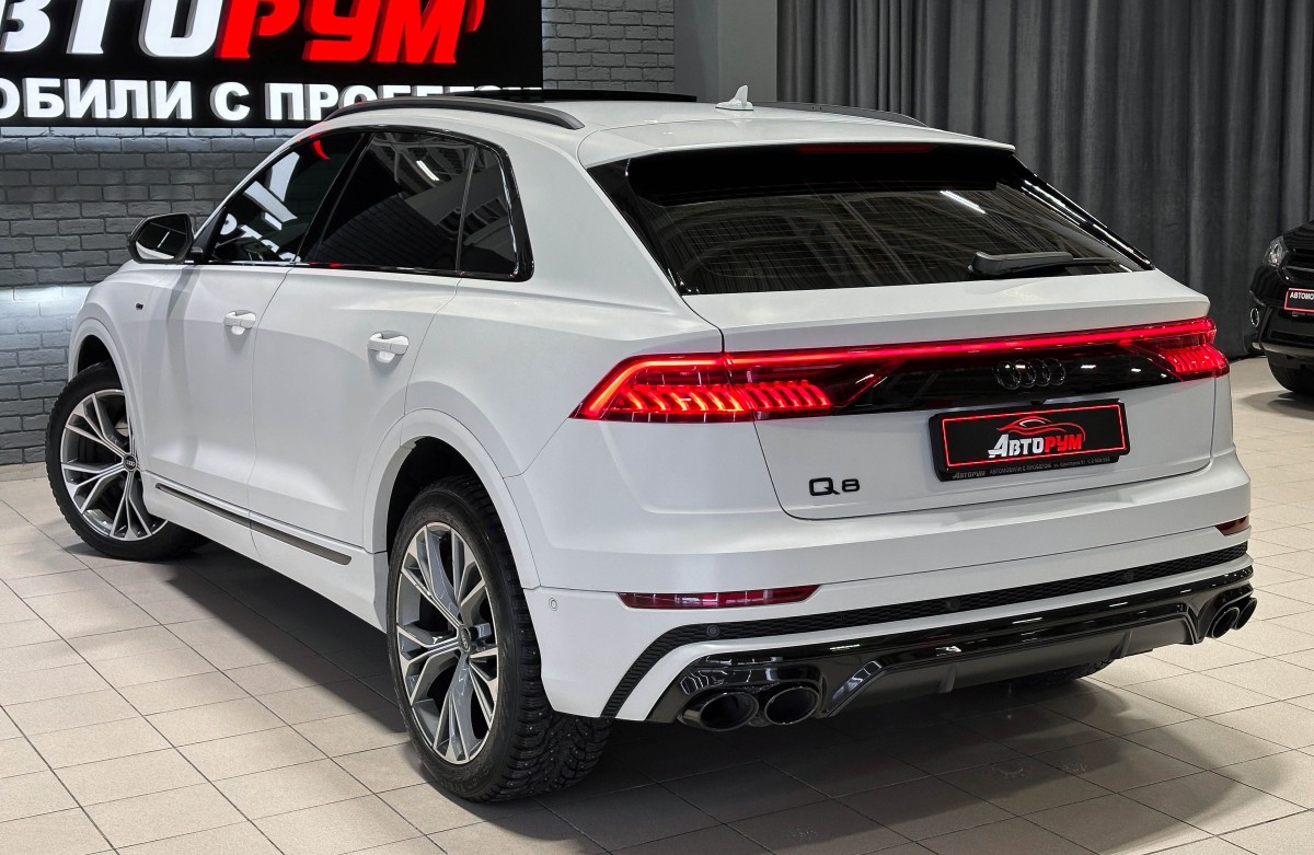 Audi Q8 - фото 7