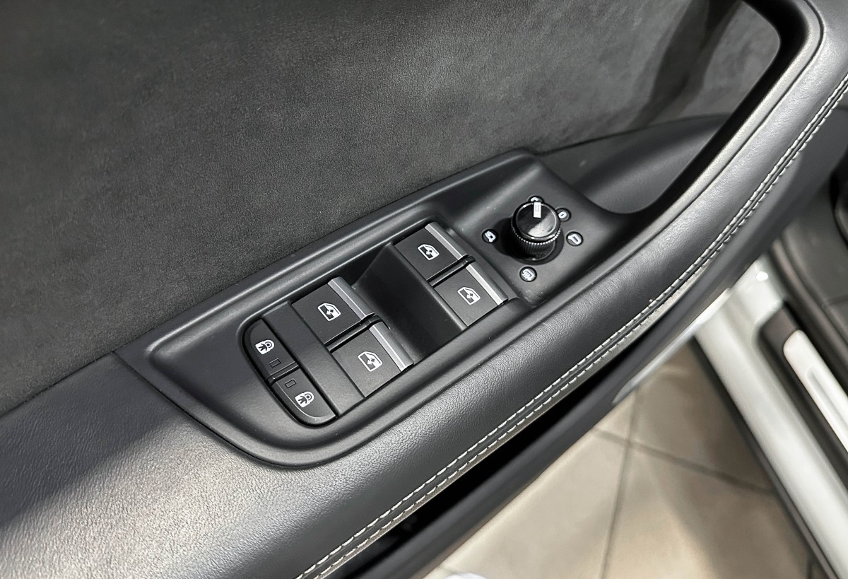 Audi Q8 - фото 19