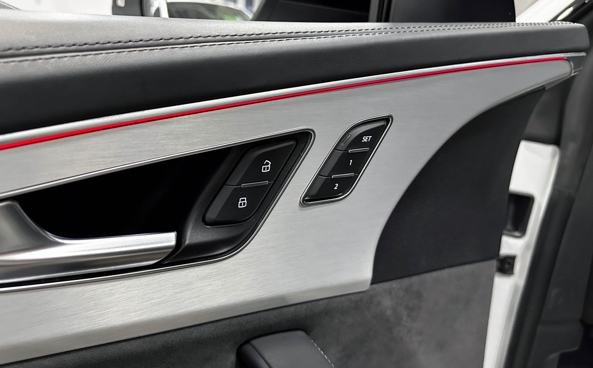 Audi Q8 - фото 20