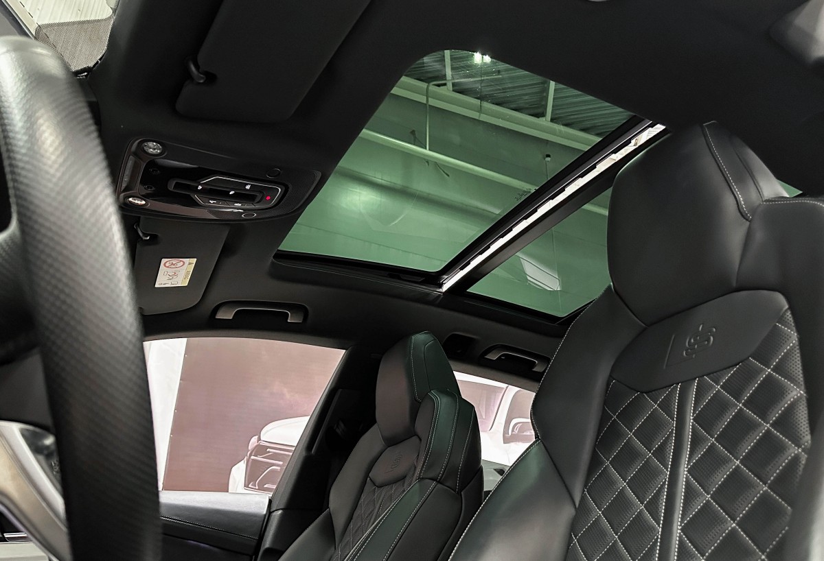 Audi Q8 - фото 32