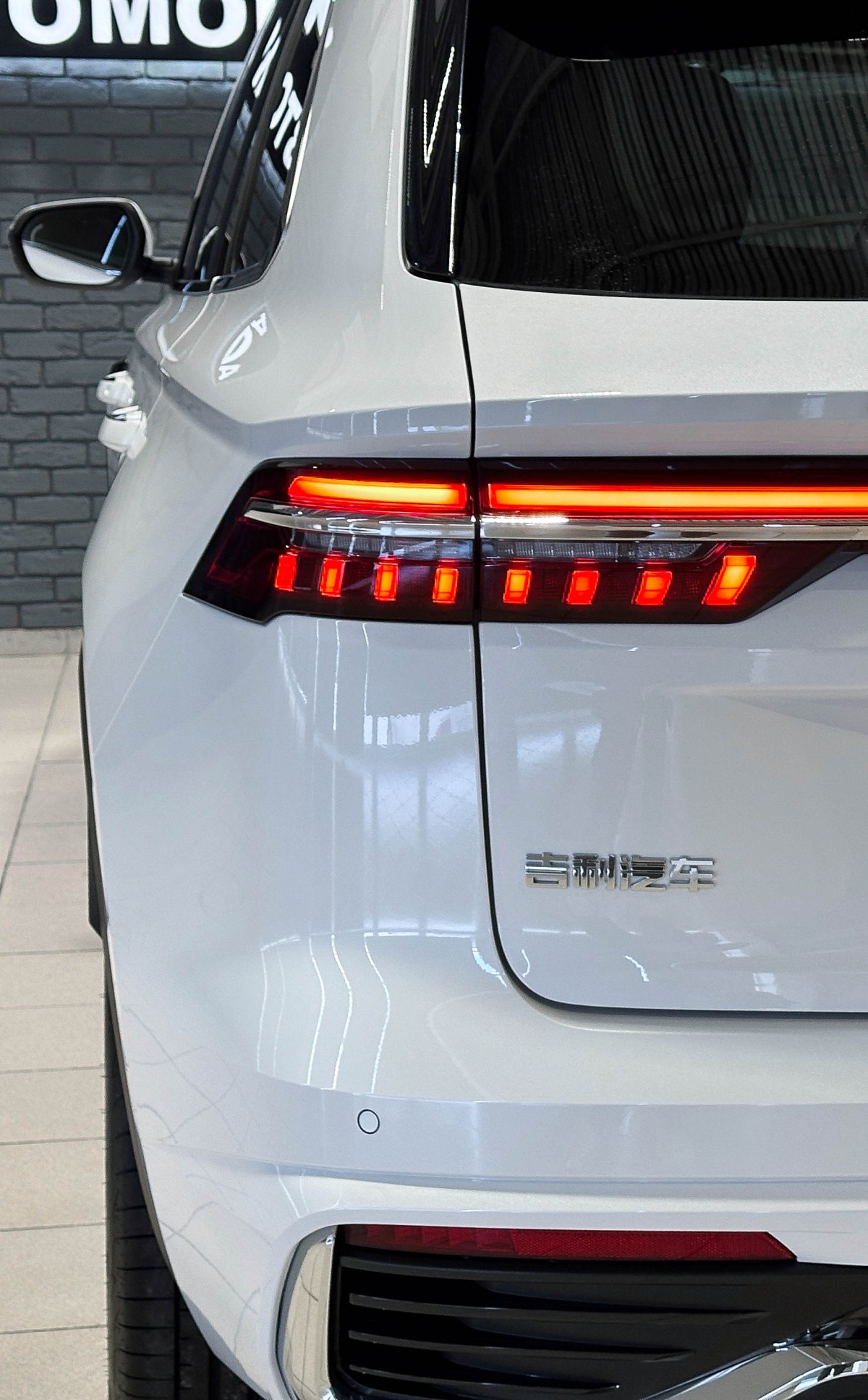 Geely Monjaro - фото 10