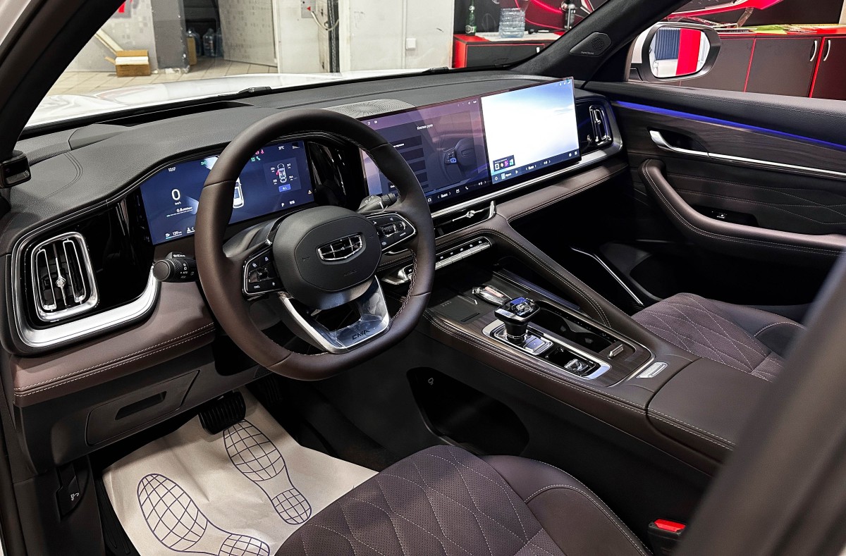 Geely Monjaro - фото 11