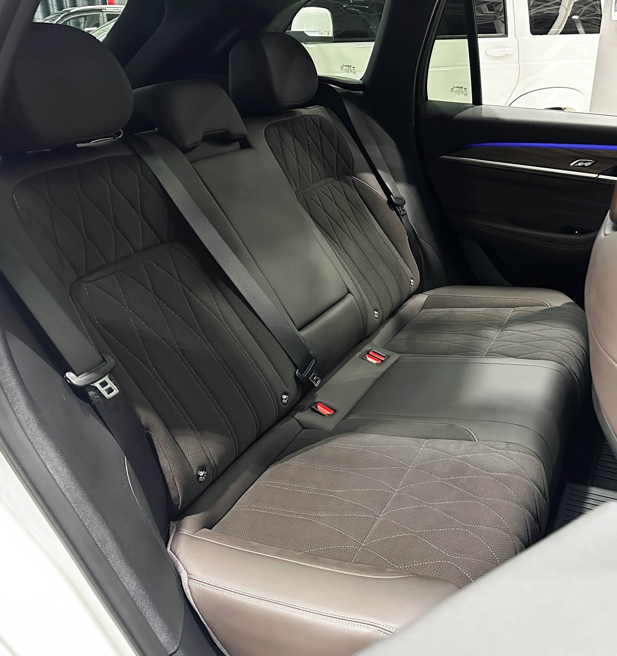 Geely Monjaro - фото 15