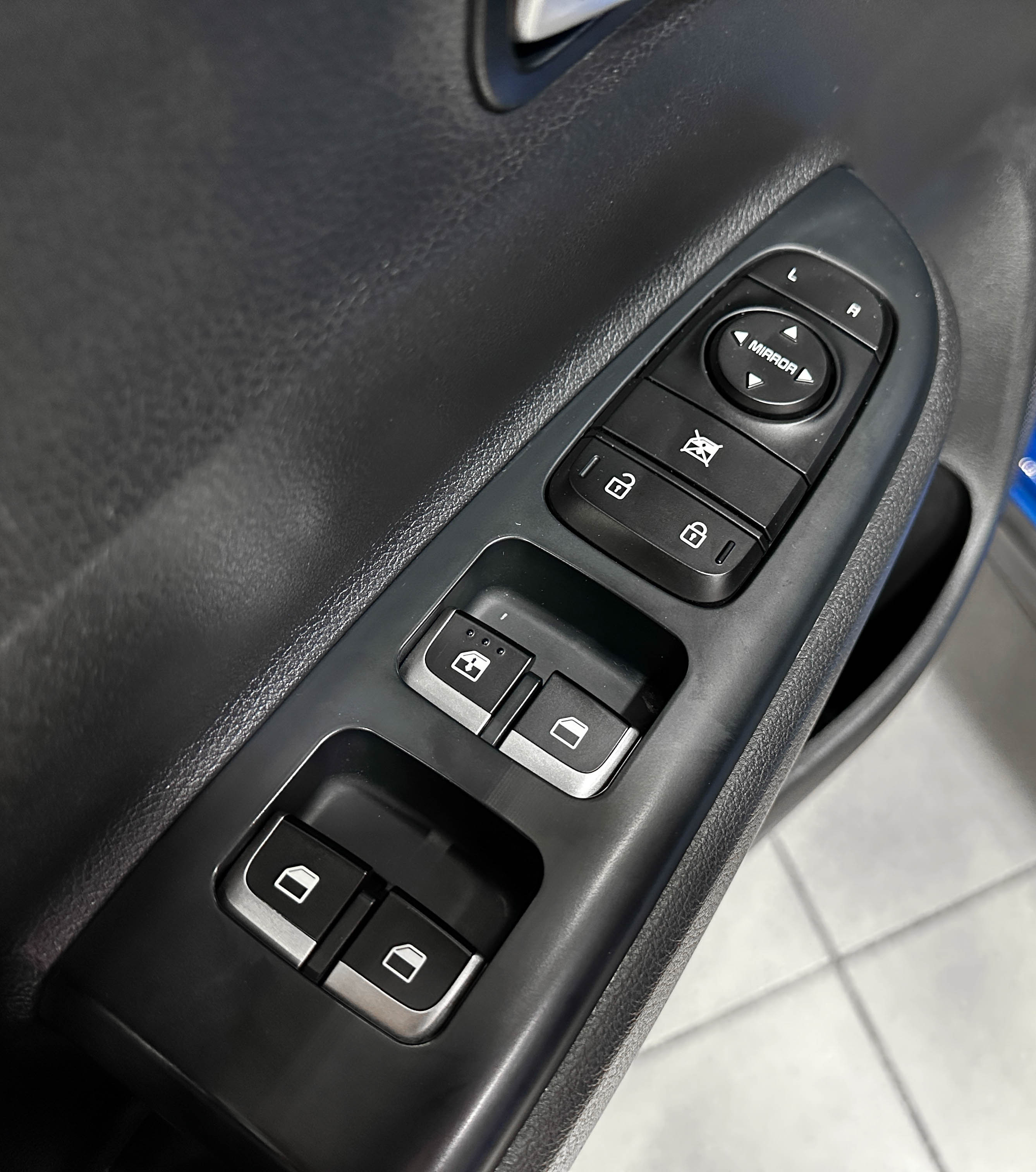 Kia Rio - фото 17