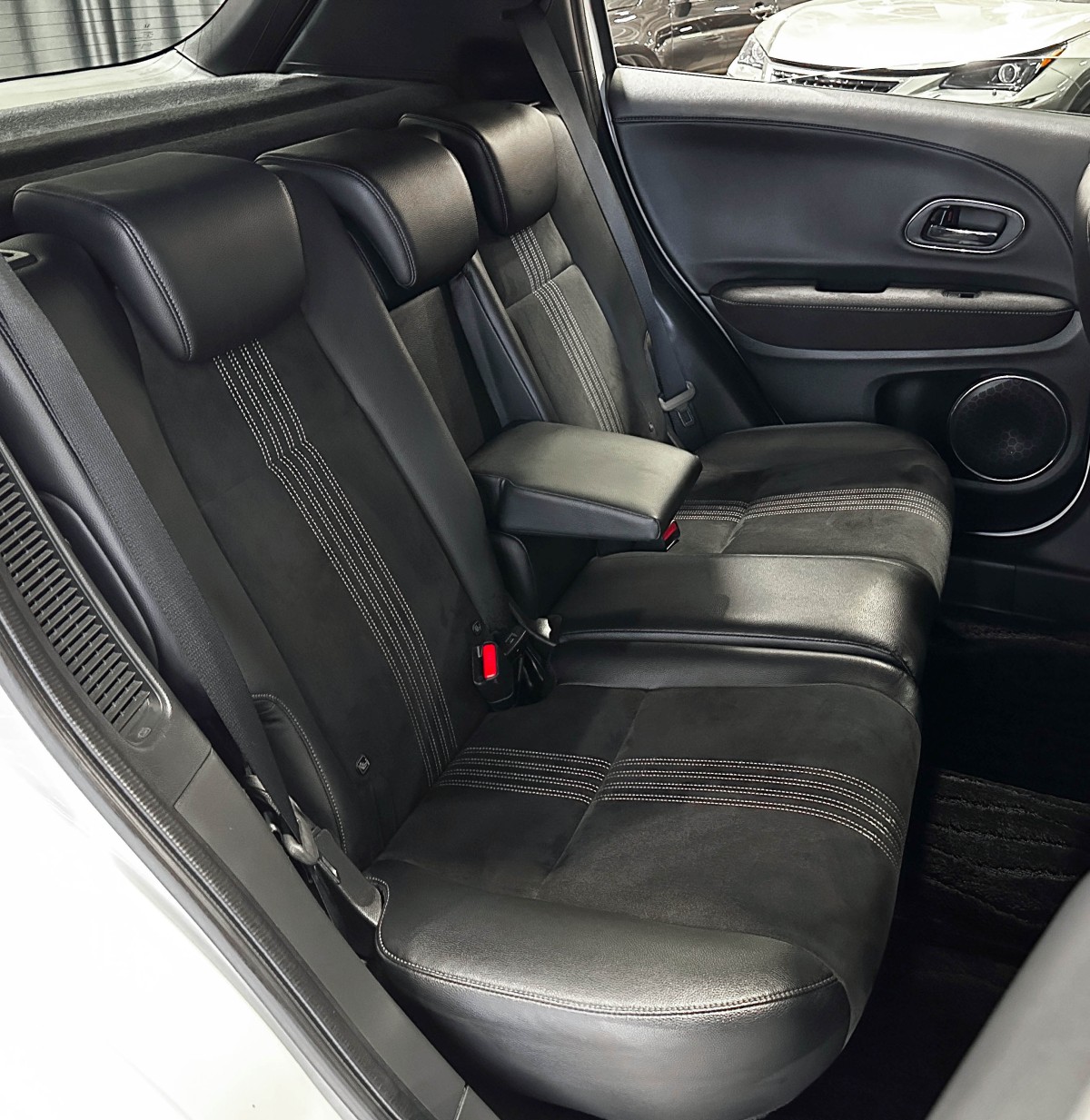 Honda Vezel Hybrid - фото 13