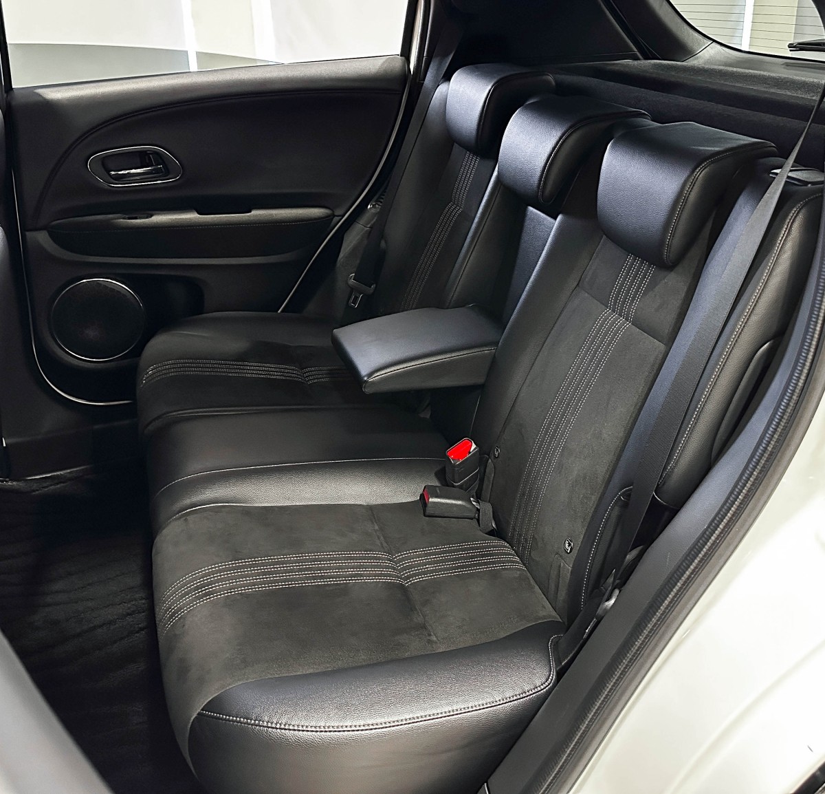 Honda Vezel Hybrid - фото 15