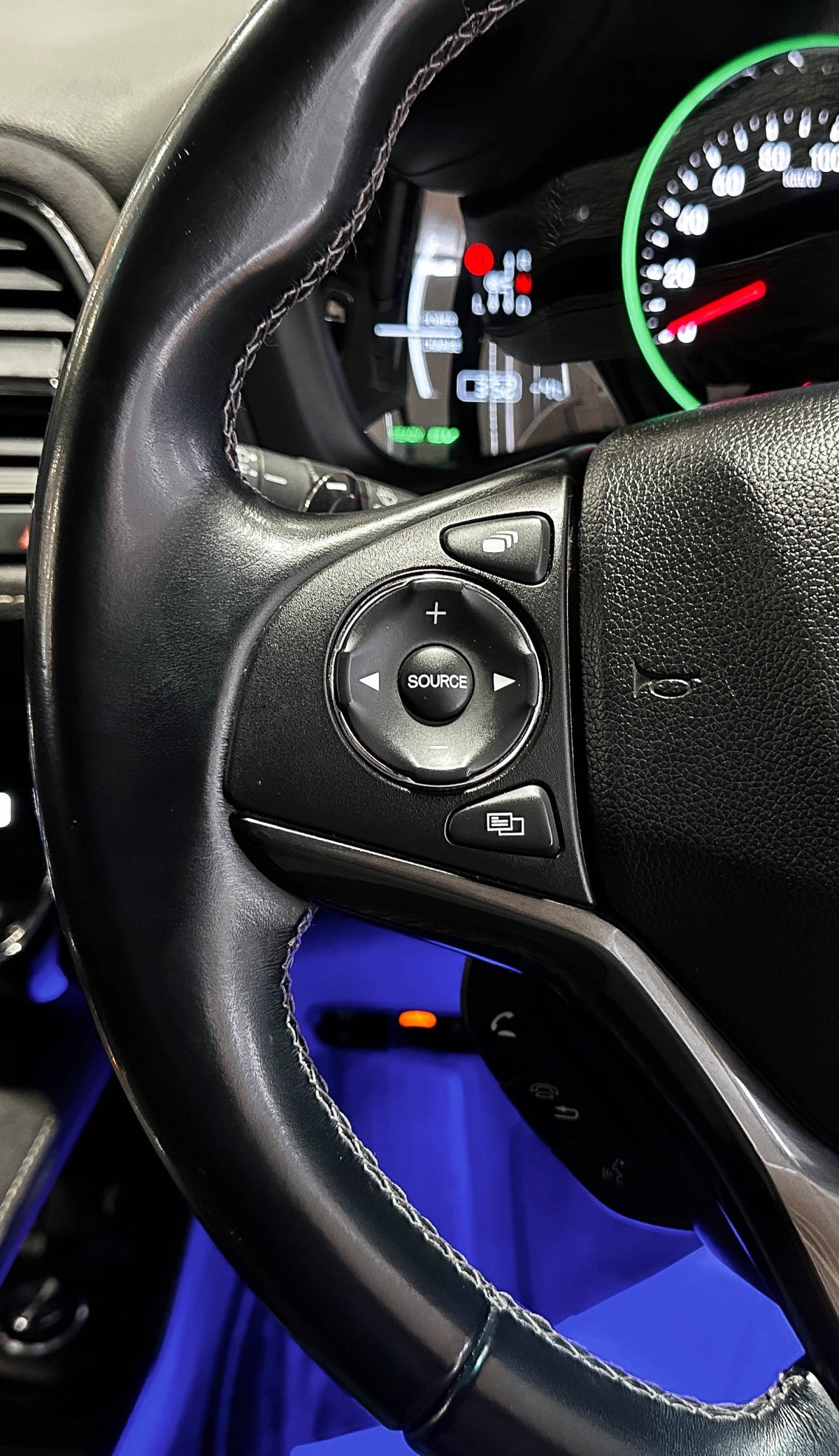 Honda Vezel Hybrid - фото 21