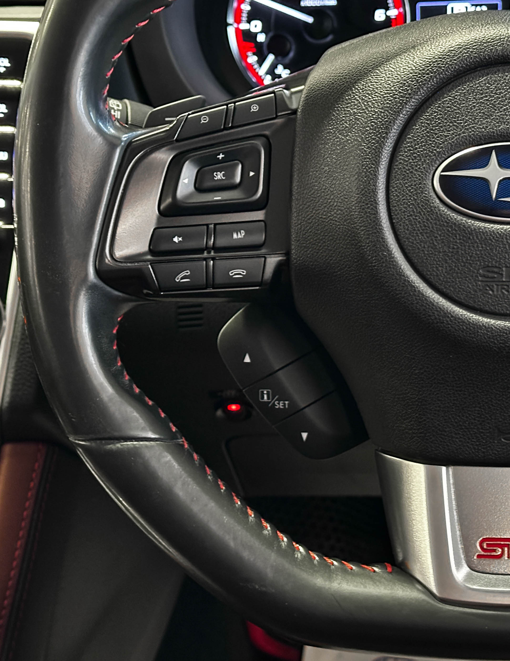 Subaru Levorg - фото 25