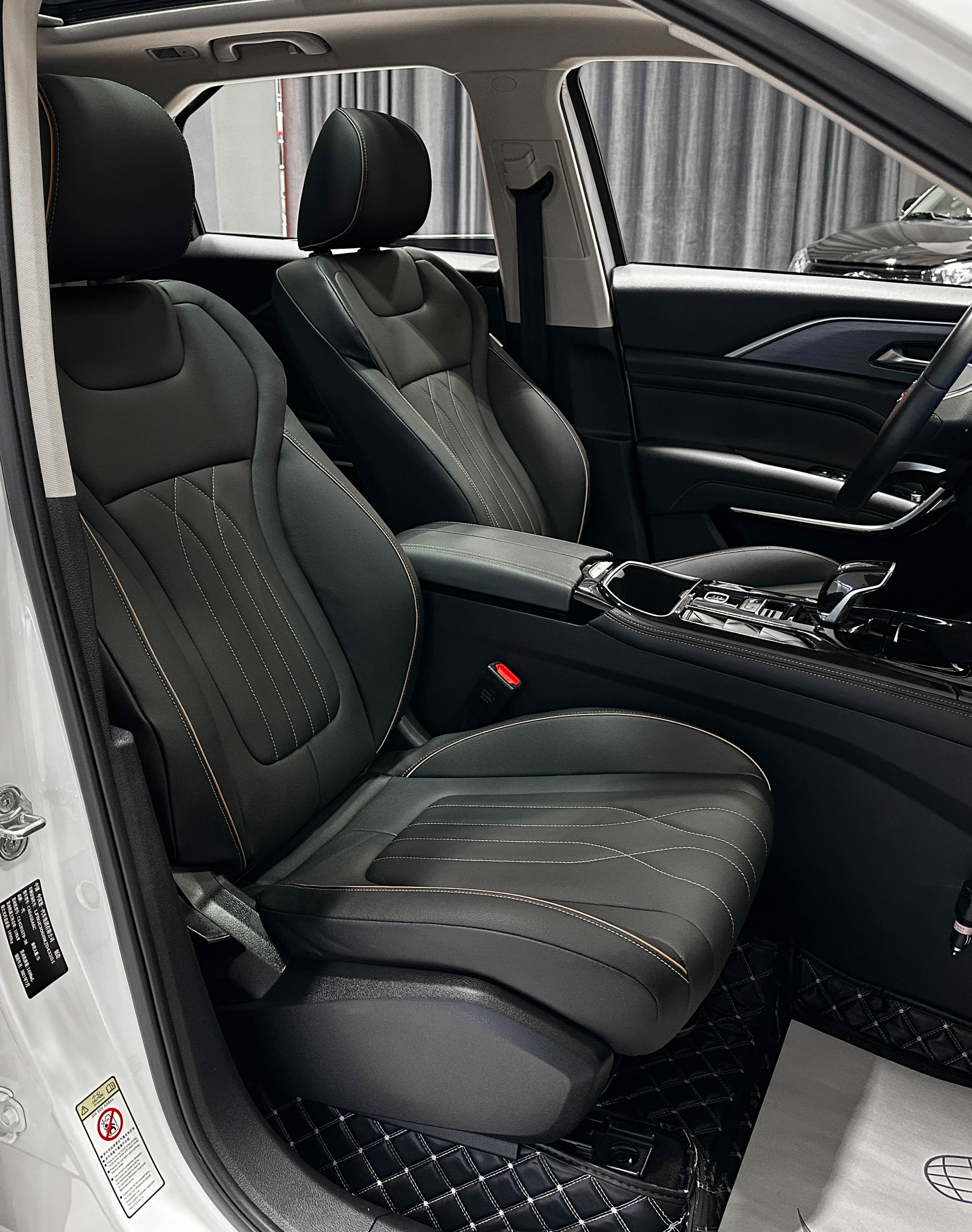 FAW Bestune T77 - фото 18