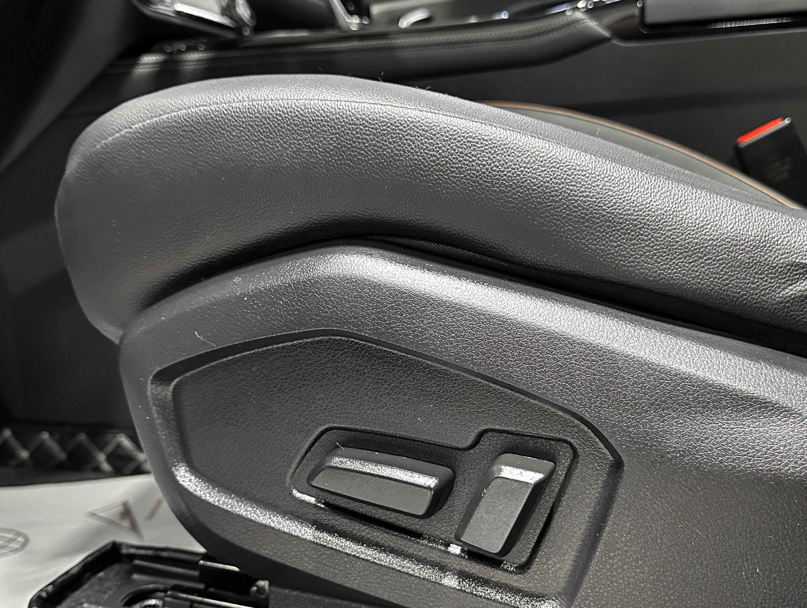 FAW Bestune T77 - фото 21