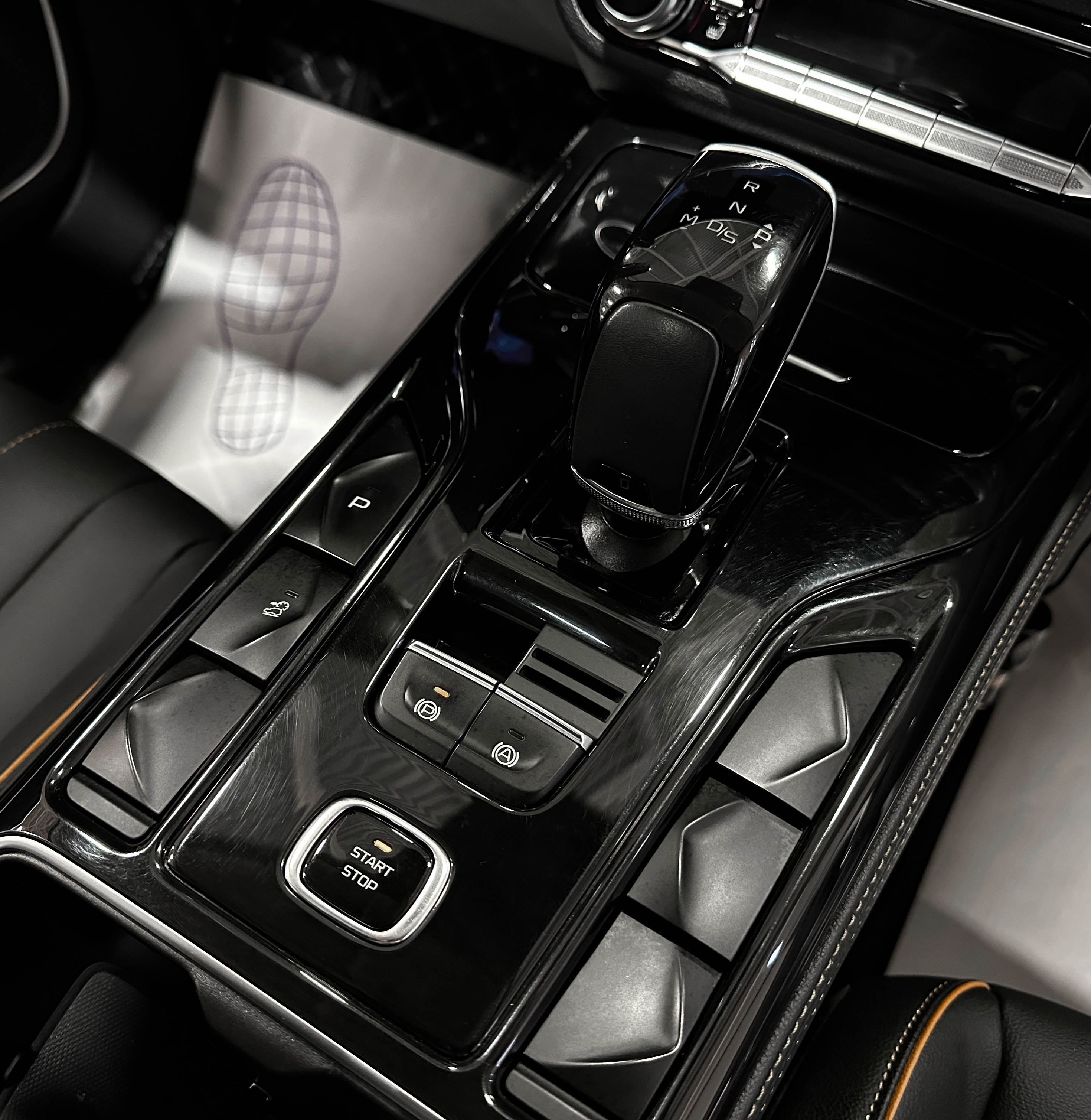 FAW Bestune T77 - фото 27