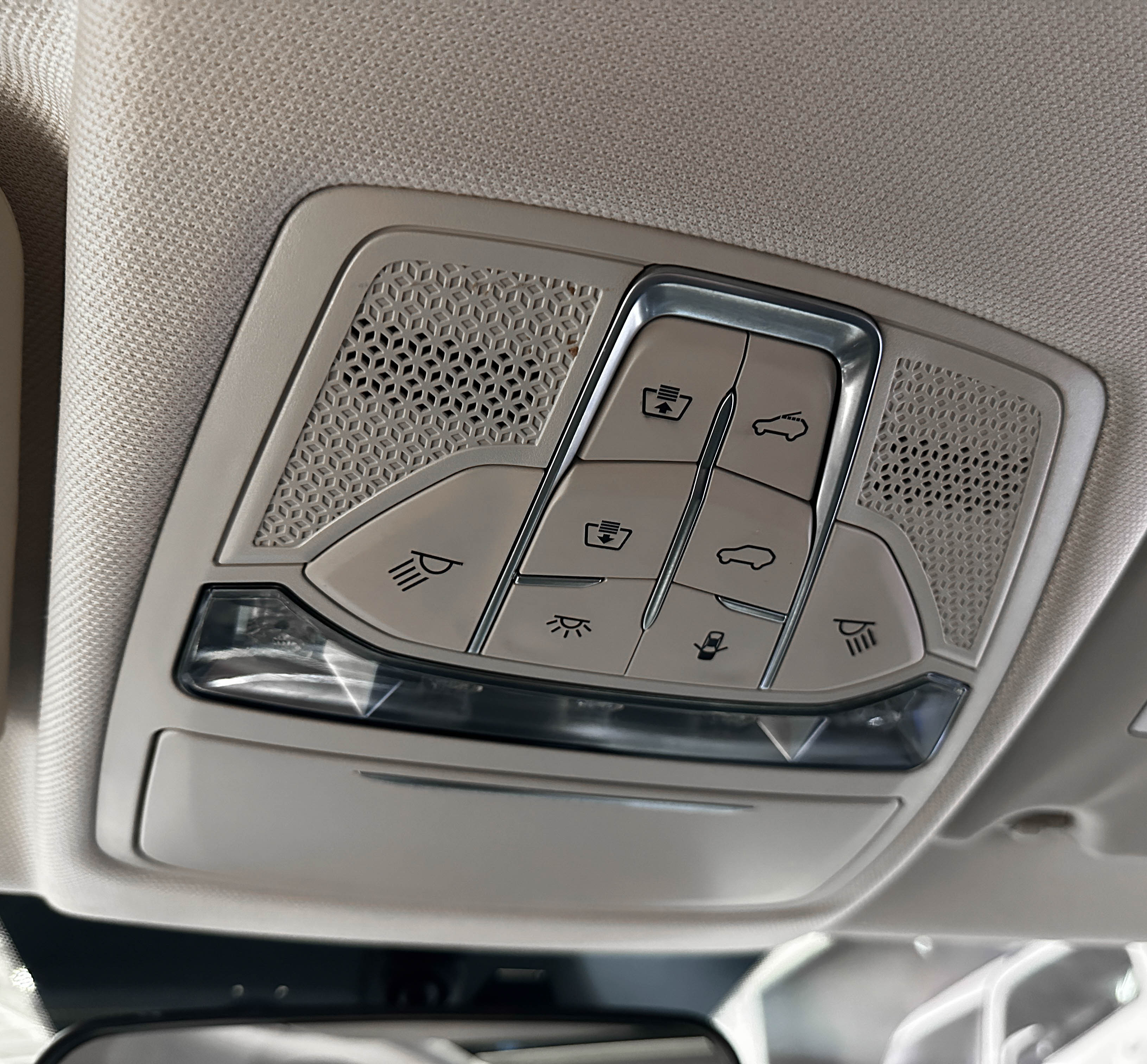 FAW Bestune T77 - фото 30