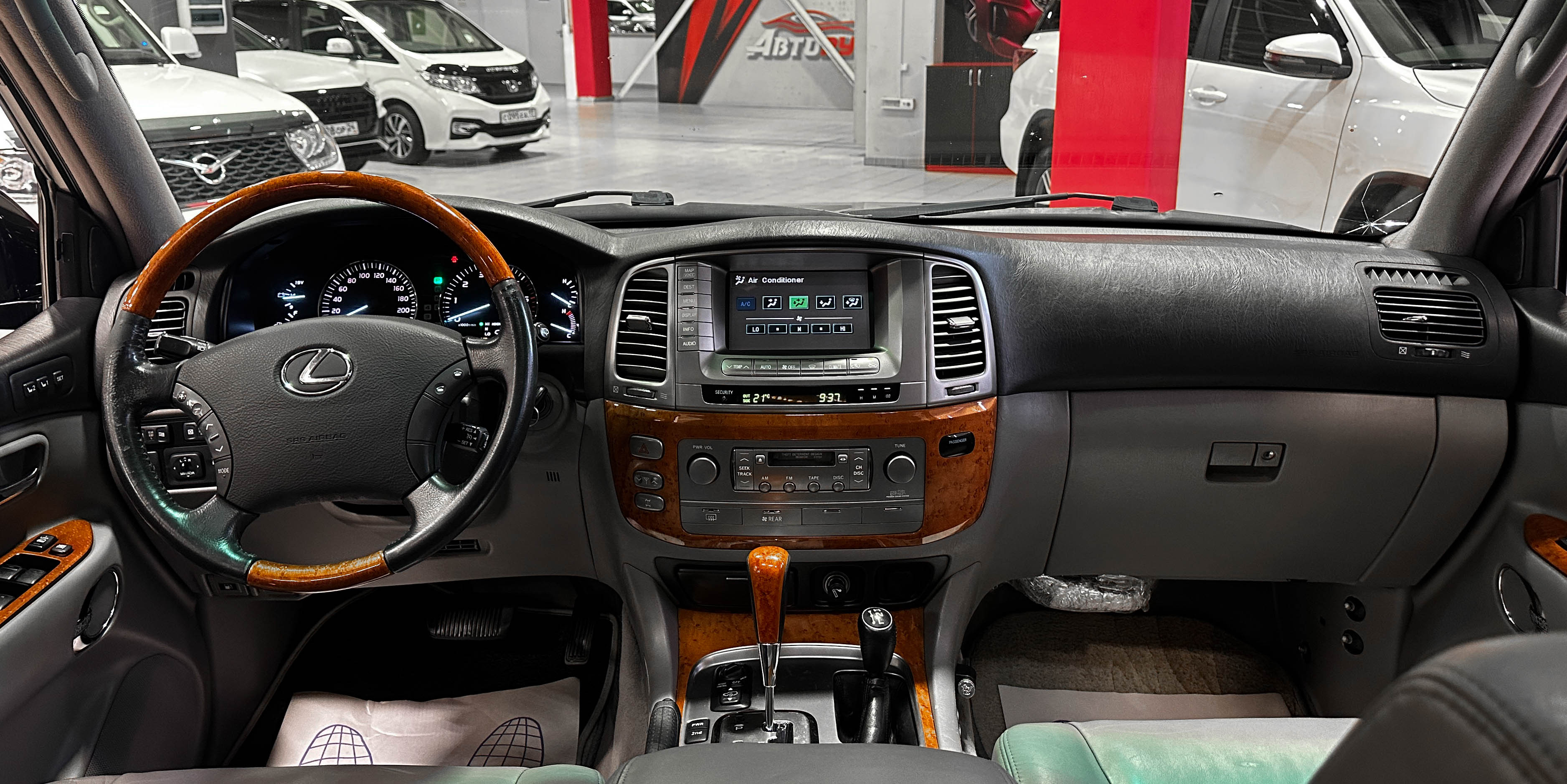 Lexus LX 470 - фото 35