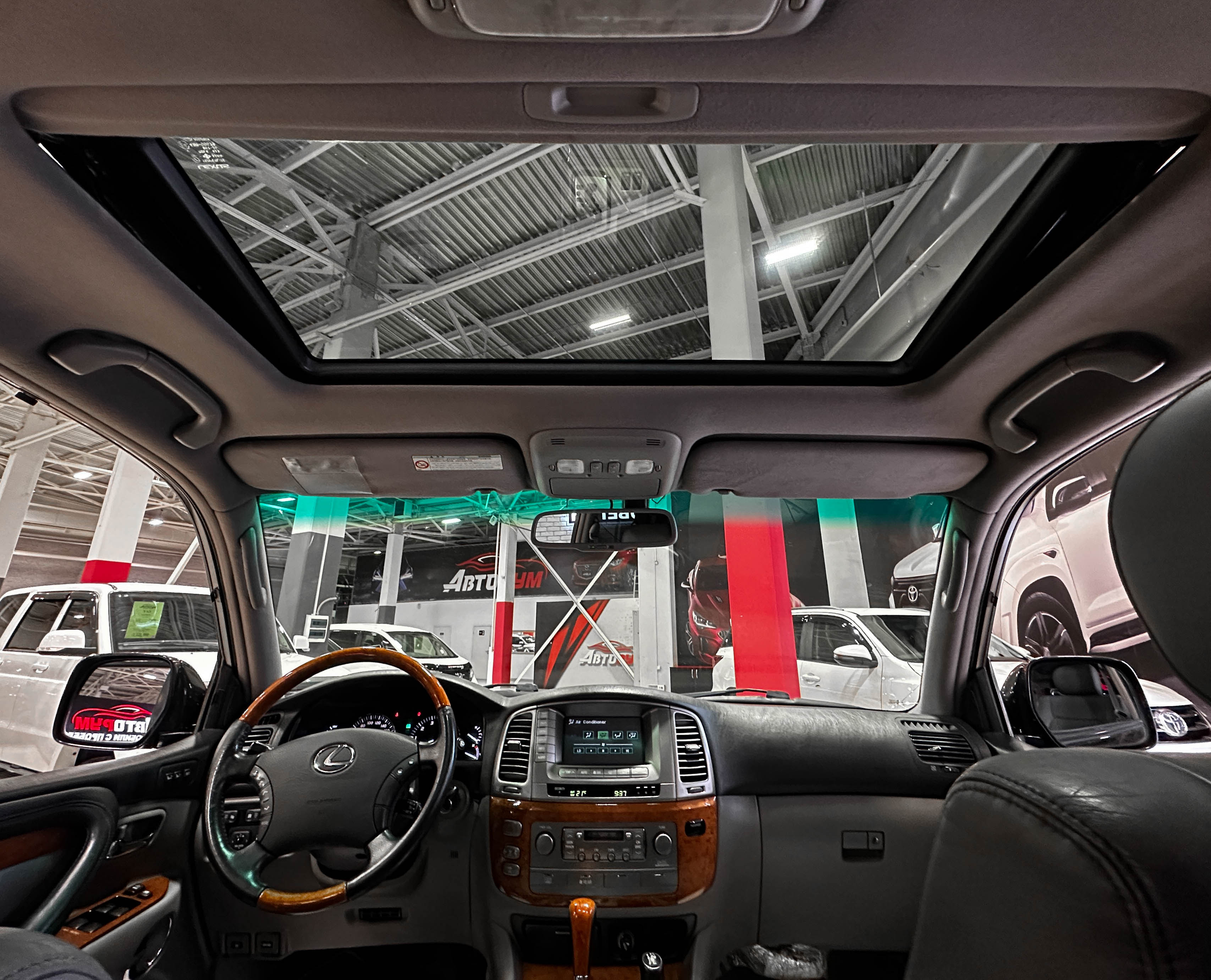 Lexus LX 470 - фото 30