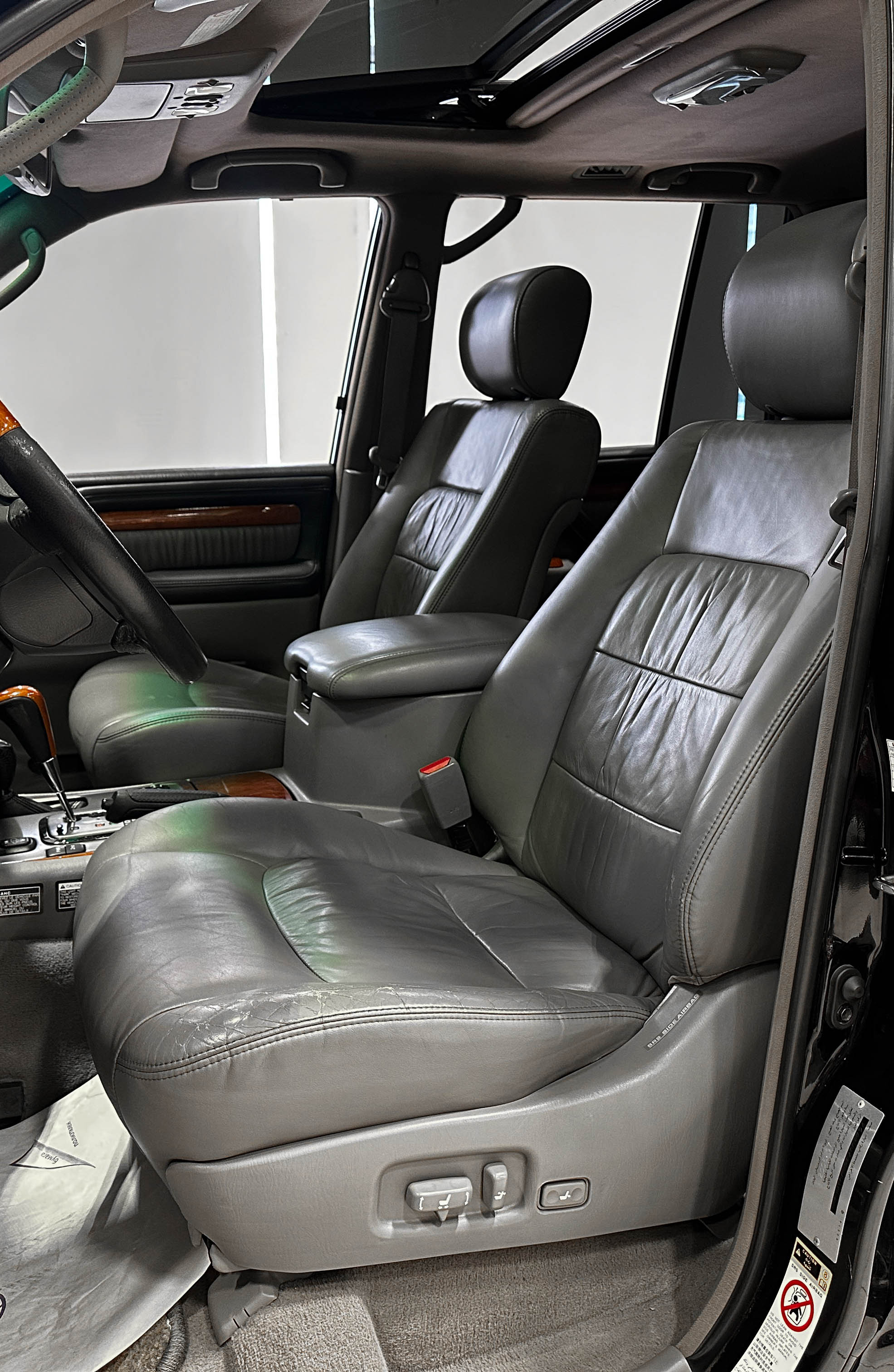 Lexus LX 470 - фото 12