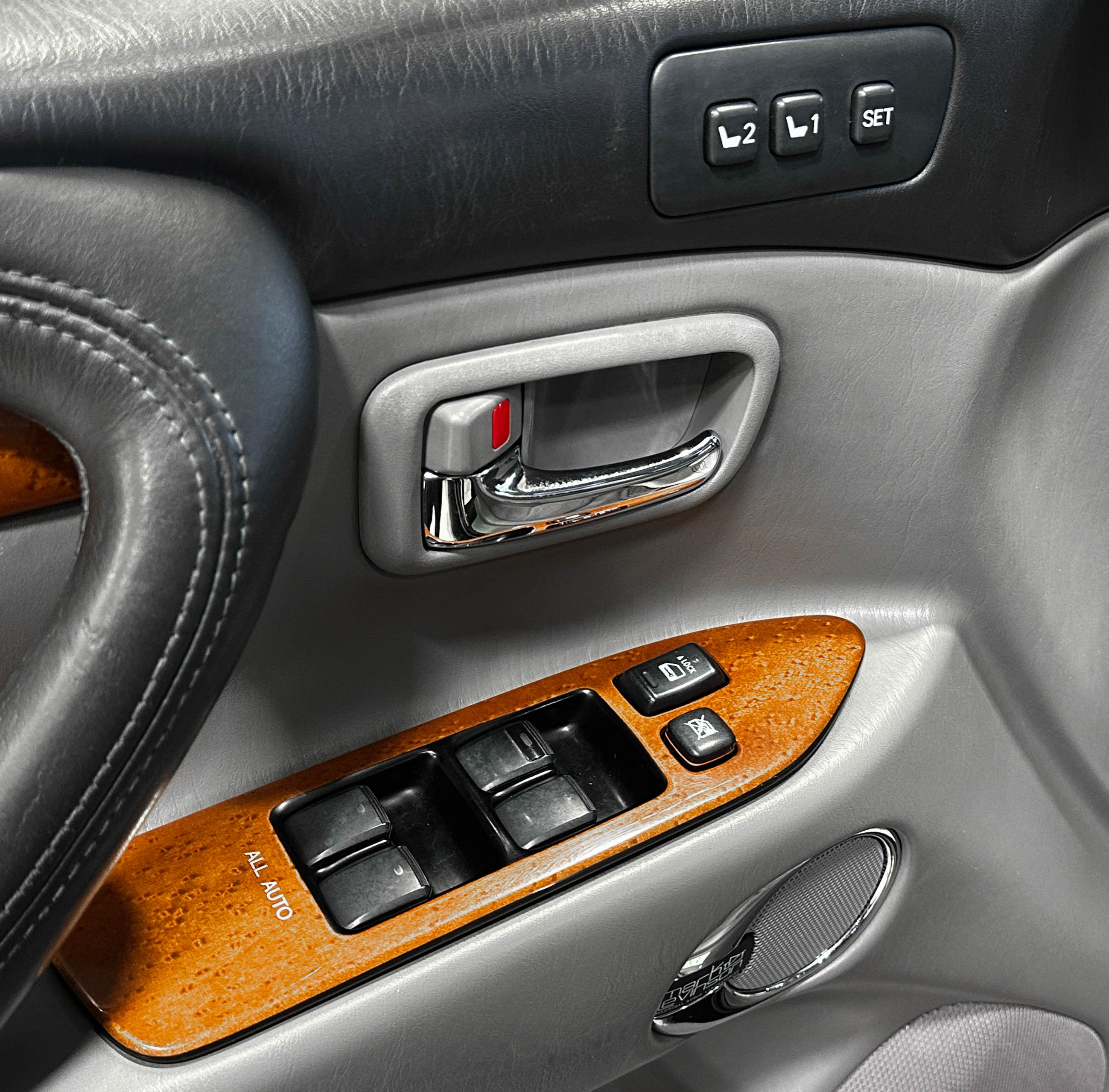 Lexus LX 470 - фото 19