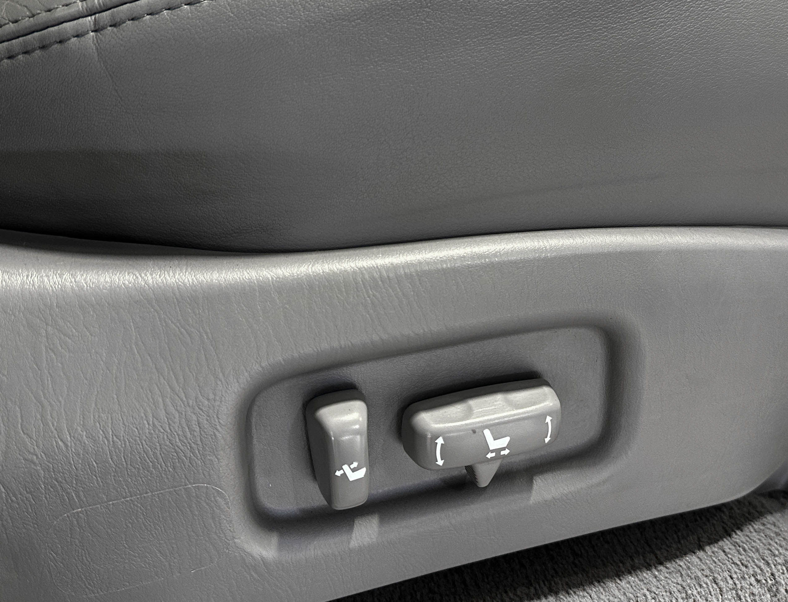 Lexus LX 470 - фото 33