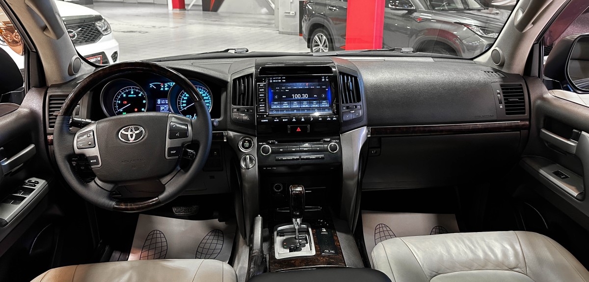 Toyota Land Cruiser 200 - фото 35