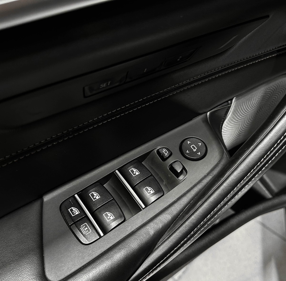 BMW 5 серия - фото 24