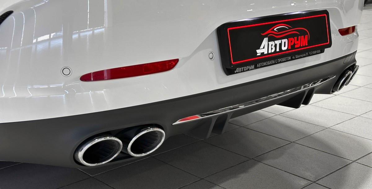 Mercedes-Benz AMG GT - фото 10