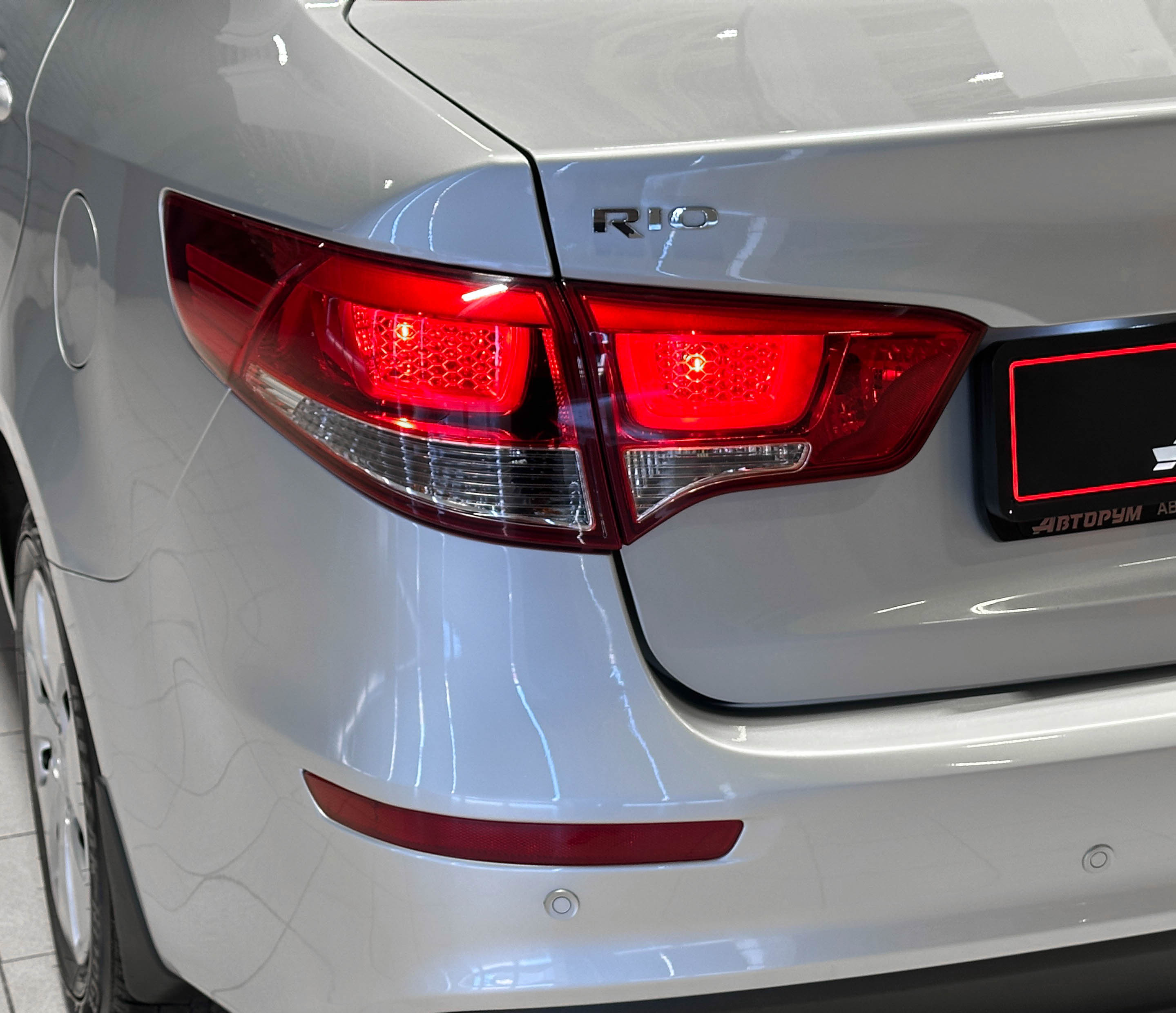 Kia Rio - фото 9