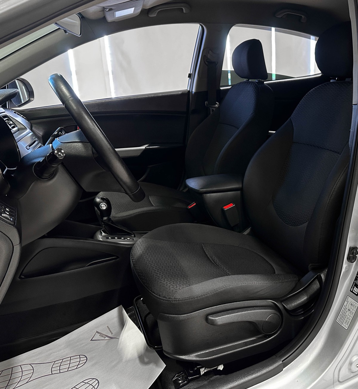 Kia Rio - фото 10