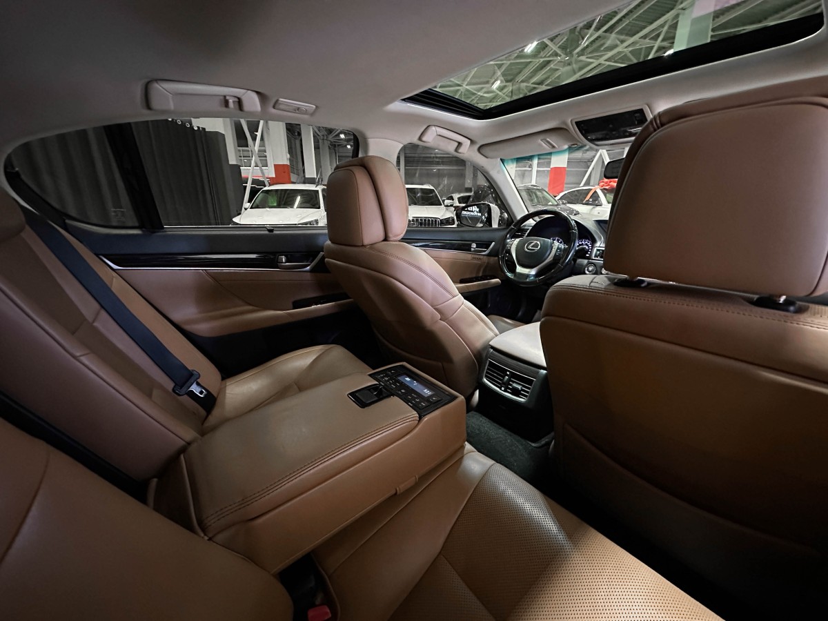 Lexus GS350 - фото 12