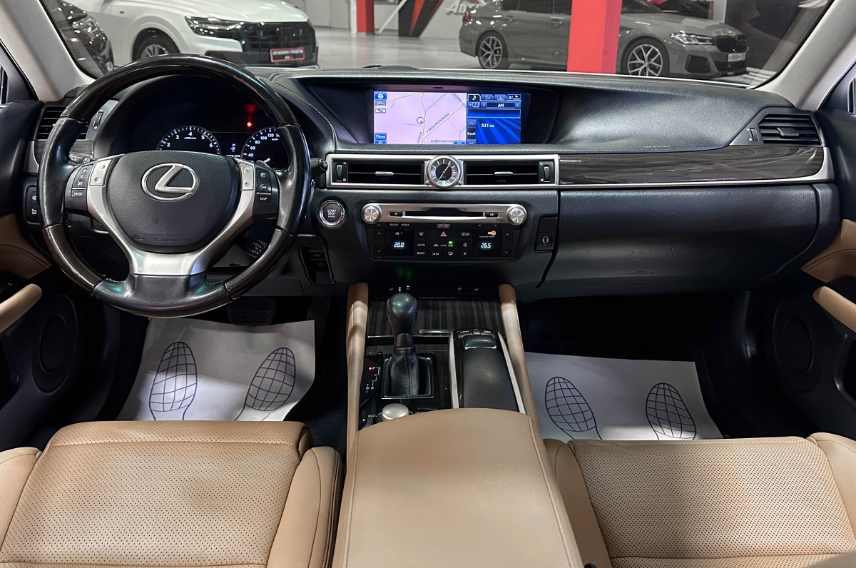 Lexus GS350 - фото 39