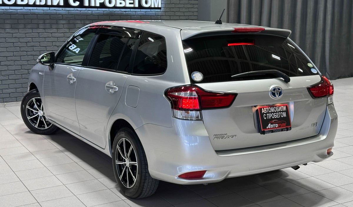 Toyota Corolla Fielder - фото 8