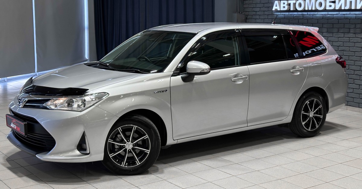 Toyota Corolla Fielder - фото 2