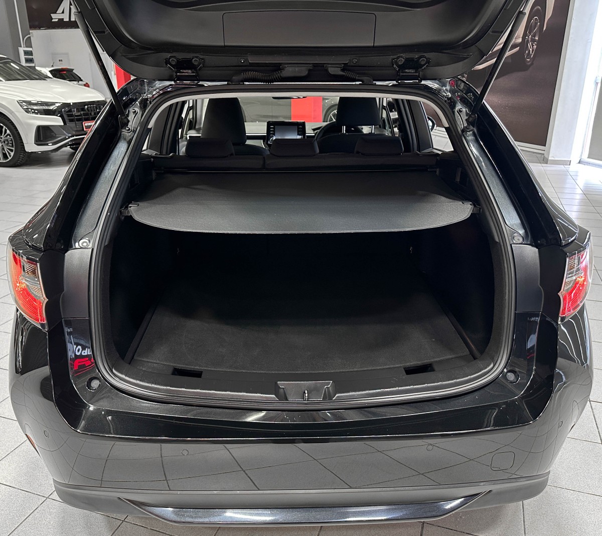 Toyota Corolla TOURING - фото 12