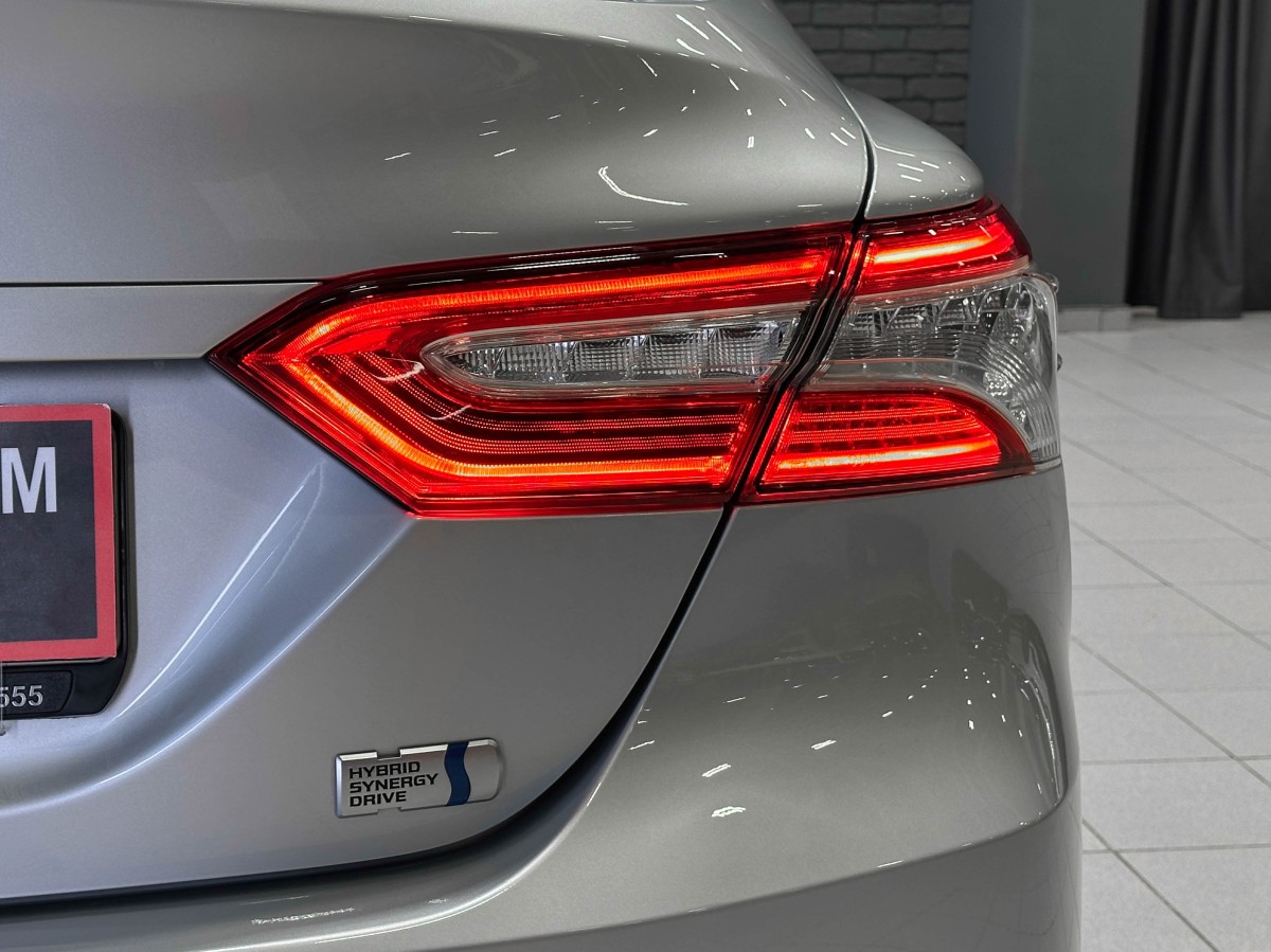 Toyota Camry - фото 10